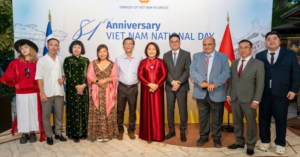 Đoàn Liên hiệp các Hội UNESCO Việt Nam mang sắc màu văn hóa Việt đến Lễ Quố
